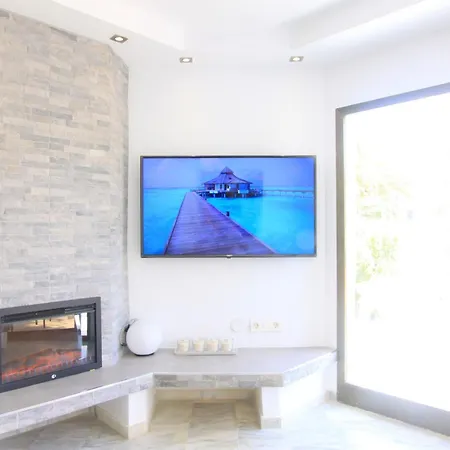 1093 Modern , Huge Terrace , Bbq Marbella