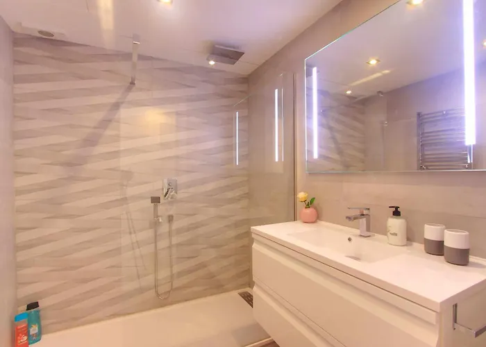 1093 Modern , Huge Terrace , Bbq Apartment Marbella