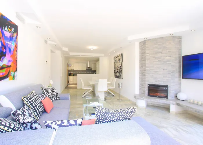 1093 Modern , Huge Terrace , Bbq *