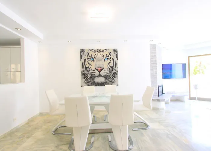 1093 Modern , Huge Terrace , Bbq Lägenhet Marbella