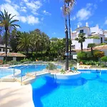 1093 Modern , Huge Terrace , Bbq Apartment *