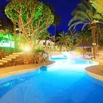 1093 Modern , Huge Terrace , Bbq Apartment *